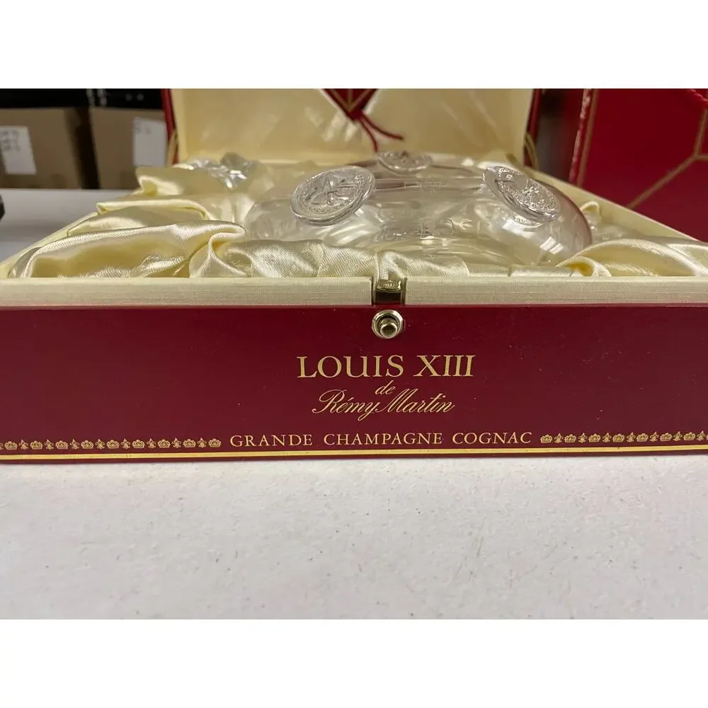 Louis XIII Rémy Martin Grande Champagne Cognac Baccarat Crystal Decanter Bottle